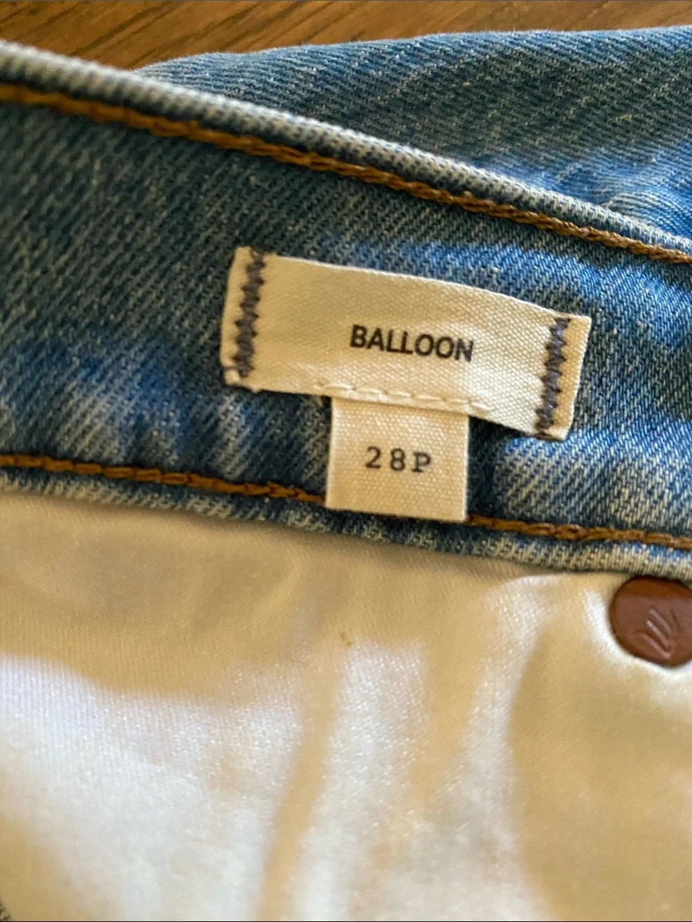 Madewell Light Blue Ankle Crop Jeans - Picture 7 of 9